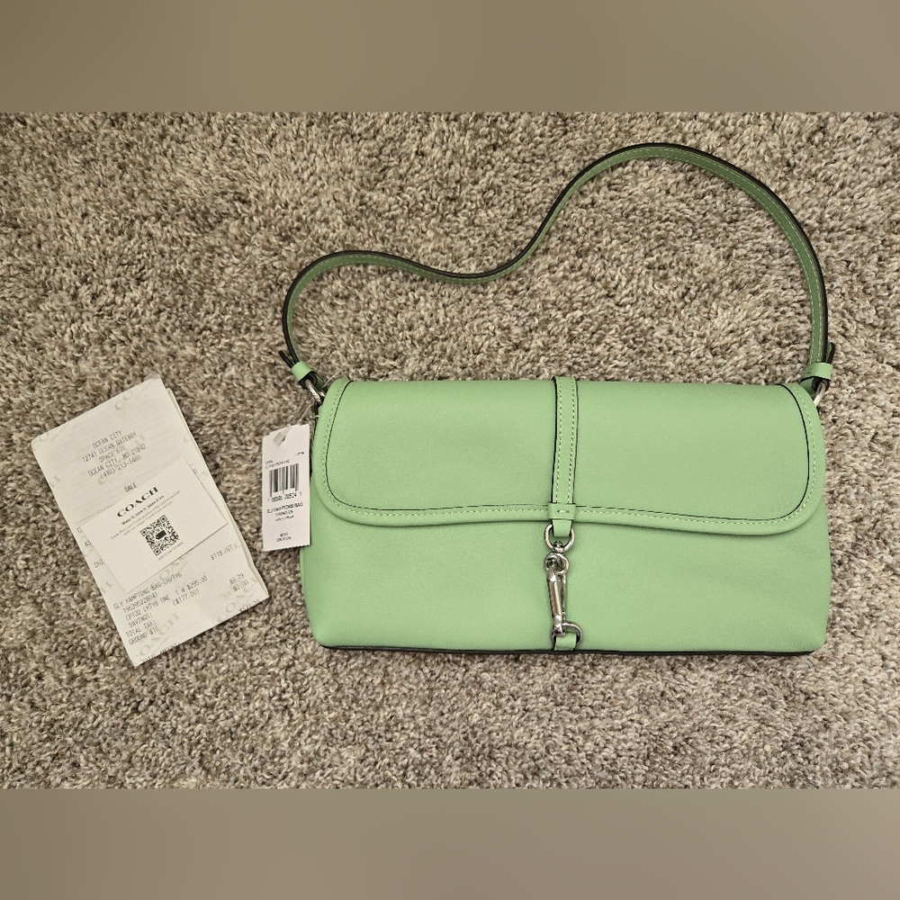 Coach Hamptons Pale Pistachio